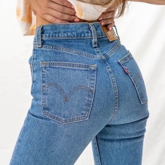 Levi's Ribcage Flare Jeans, Big E, Size 28 - Picture 2 of 10